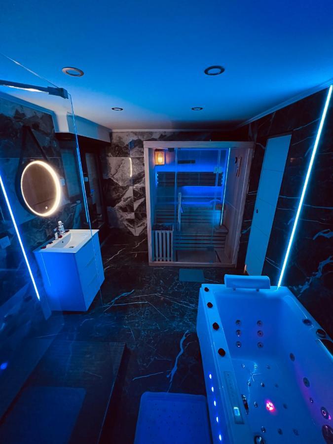 Appart Hotel Avec Sauna, Jacuzzi, Straatsburg Buitenkant foto